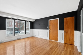 8949 S Blackstone Ave in Chicago, IL - Building Photo - Building Photo