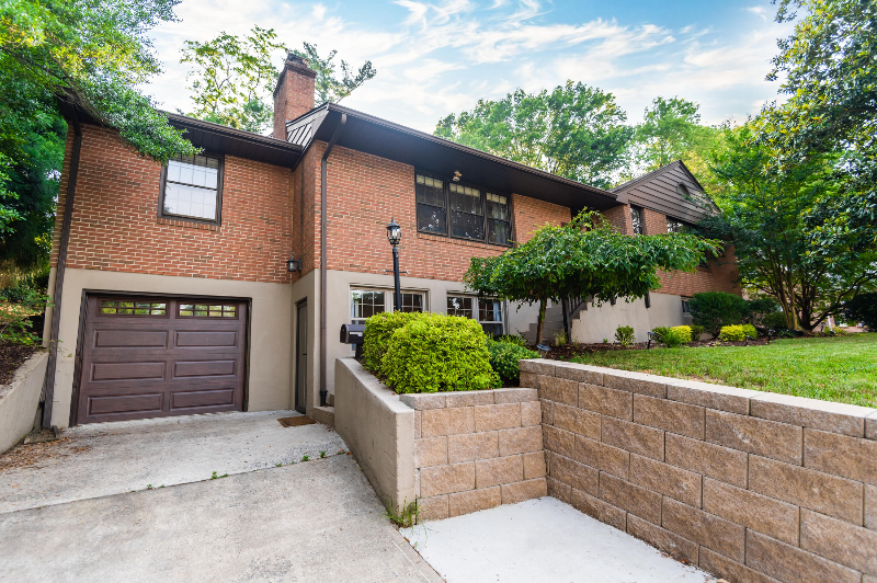 1219 Greenway Ct in Lynchburg, VA - Building Photo