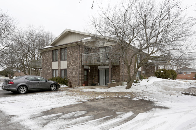 4519 Trevor Cir in Rockford, IL - Foto de edificio - Building Photo