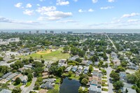 1940 America Ave in Jacksonville Beach, FL - Foto de edificio - Building Photo