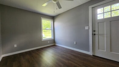 102 S North St in Johnson City, TN - Building Photo - Building Photo