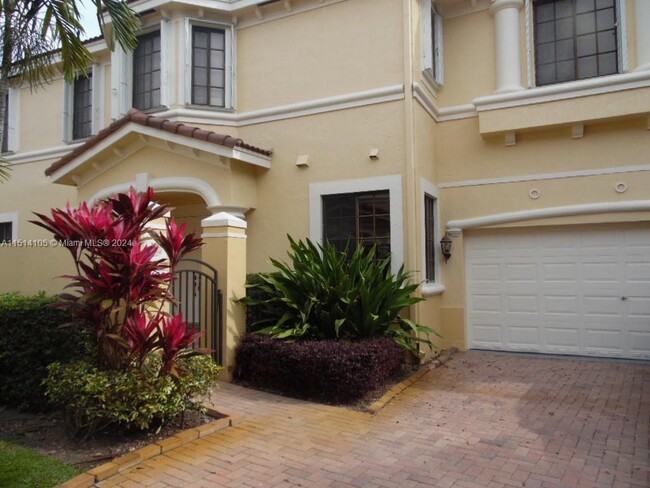 1620 Passion Vine Cir in Weston, FL - Building Photo - Building Photo