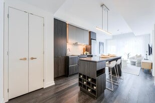 SVNTY in Toronto, ON - Building Photo