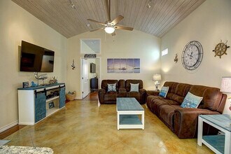 2212 TX-361 in Port Aransas, TX - Building Photo - Building Photo