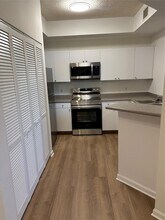 1900 Van Buren St, Unit 113B in Hollywood, FL - Building Photo - Building Photo