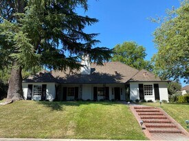 1489 Waverly Rd in San Marino, CA - Building Photo