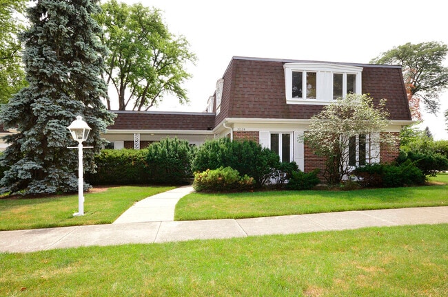 property at 2025 Milton Ave