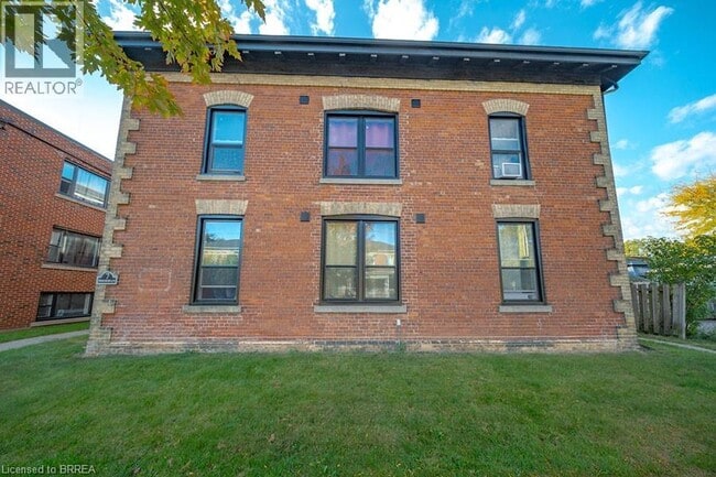 7 Sheridan St in Brantford, ON - Building Photo - Building Photo