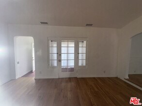 1450 S Wooster St in Los Angeles, CA - Building Photo - Building Photo