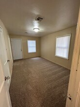 1809 NW Lawton Ave in Lawton, OK - Building Photo - Building Photo