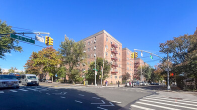 4469 Kissena Blvd in Flushing, NY - Building Photo - Building Photo