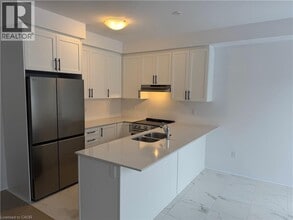 125 Manuel St in Stratford, ON - Building Photo - Building Photo