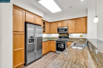 1310 Creekside Dr in Walnut Creek, CA - Building Photo - Building Photo
