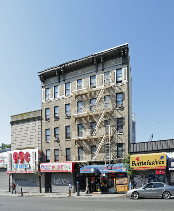 784 E Tremont in Bronx, NY - Building Photo