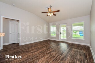 2716 NW 3rd Ave in Cape Coral, FL - Foto de edificio - Building Photo