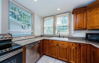 620 Earle Ave N in St. Petersburg, FL - Building Photo - Building Photo