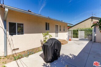 138 S Madison Ave in Los Angeles, CA - Building Photo - Building Photo