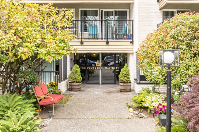 The Dogwood in White Rock, BC - Building Photo - Building Photo