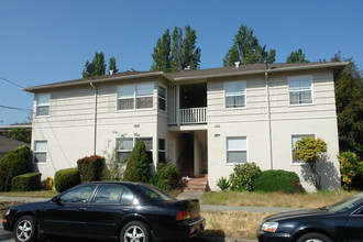 545 Elm St in El Cerrito, CA - Building Photo - Building Photo