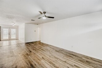 6206 Hogan Ave in Austin, TX - Building Photo - Building Photo