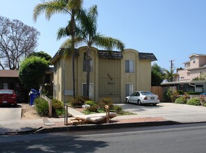 1535 Felspar St in San Diego, CA - Foto de edificio - Building Photo