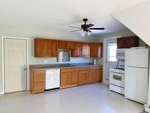 111 Division St in North Attleborough, MA - Building Photo - Building Photo