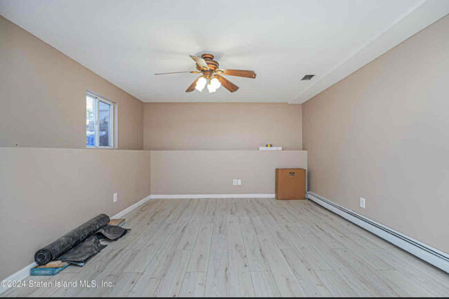 467 Craig Ave in Staten Island, NY - Building Photo - Building Photo