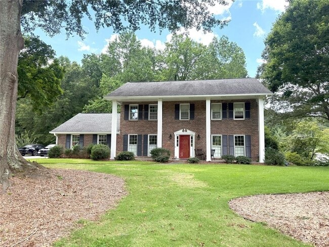 property at 1150 Falstaff Dr