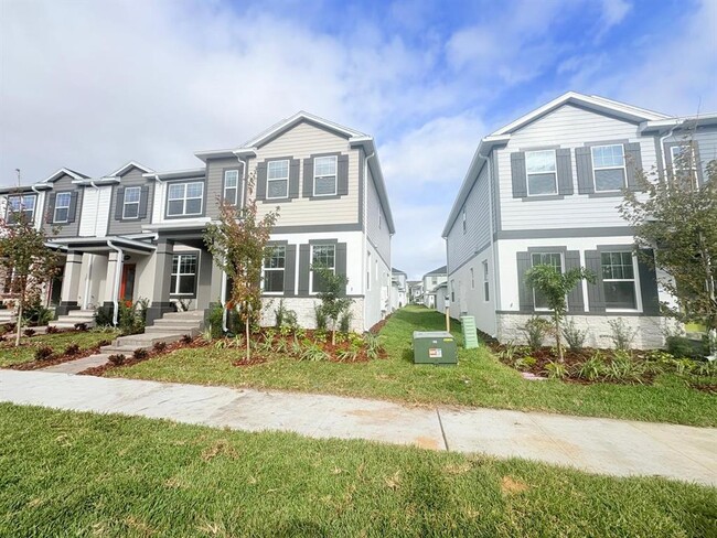 property at 15475 Bay Brg St