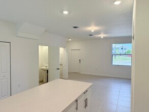 154 SE 10th St in Florida City, FL - Building Photo - Building Photo