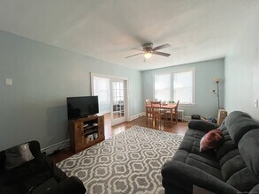 793 Milford Point Rd in Milford, CT - Building Photo - Building Photo