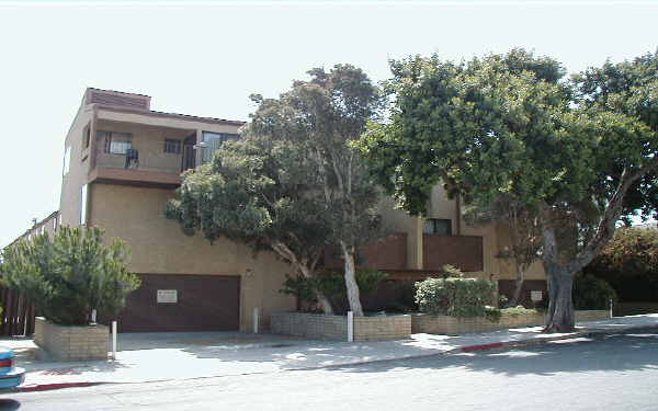 316-318 Concord St in El Segundo, CA - Foto de edificio - Building Photo