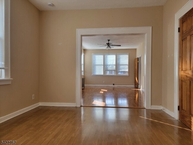 138 Union Ave in Linden, NJ - Building Photo - Building Photo