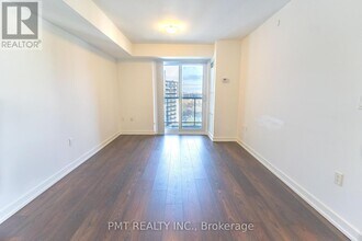 1346 Danforth Rd in Toronto, ON - Building Photo - Building Photo