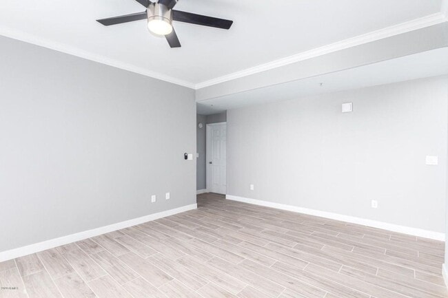 2992 N Miller Rd in Scottsdale, AZ - Foto de edificio - Building Photo