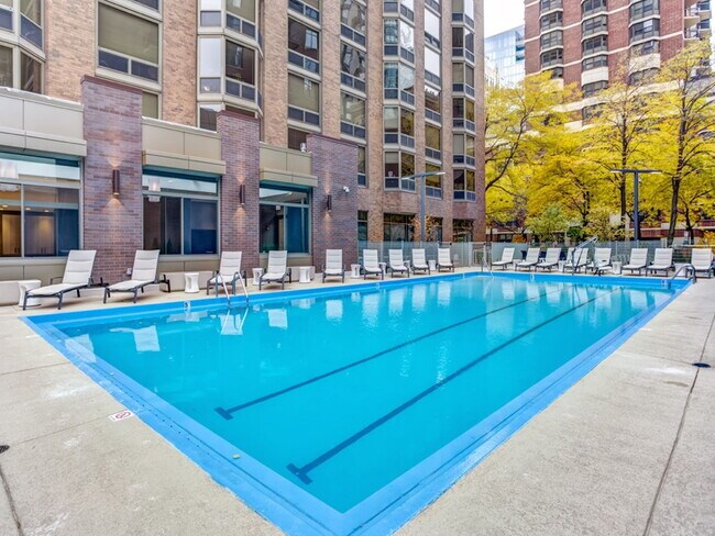 1122 N Dearborn St, Unit 0 in Chicago, IL - Foto de edificio - Building Photo