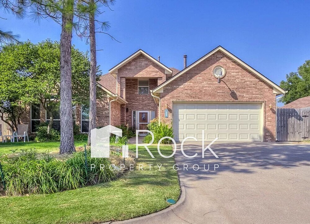 2513 Ridgewood Dr in Moore, OK - Building Photo