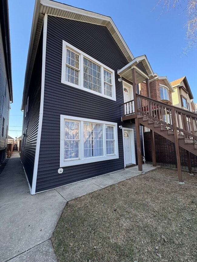 property at 617 W 43rd Pl