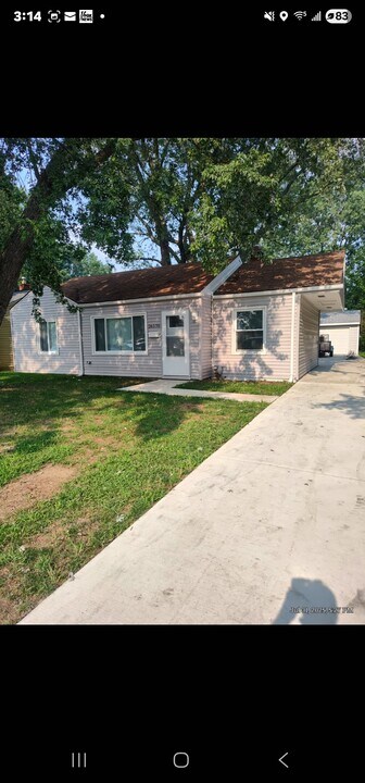 26170 Nagel St in Roseville, MI - Building Photo
