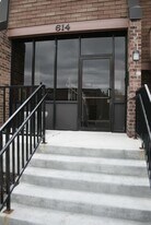 614 Tralee Ct, Unit 1C in Schaumburg, IL - Building Photo