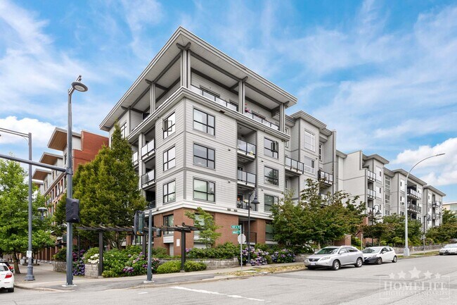 13733-1107A 107A Ave in Surrey, BC - Building Photo - Building Photo
