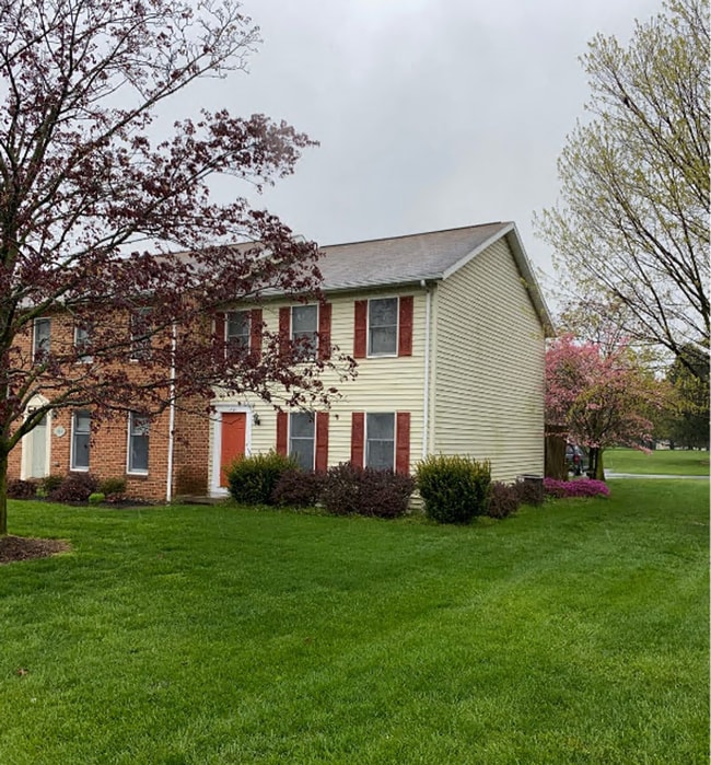 3591 Carnoustie Dr in Chambersburg, PA - Building Photo - Building Photo
