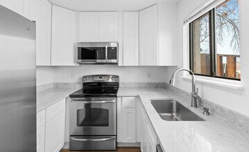 11674 Community Center Dr in Northglenn, CO - Building Photo - Building Photo