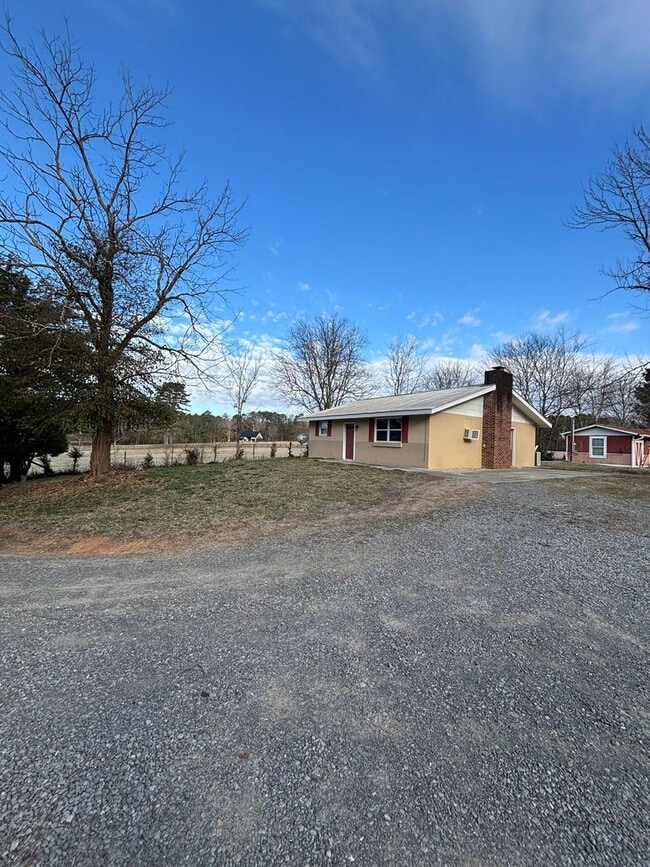 2913 Ladd Springs Rd SE in Old Fort, TN - Building Photo - Building Photo