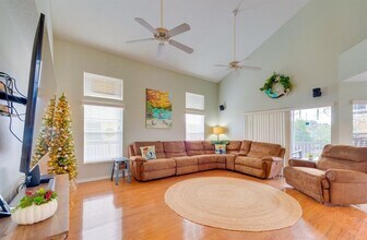 7213 Tropical Dr in Spring Hill, FL - Building Photo - Building Photo