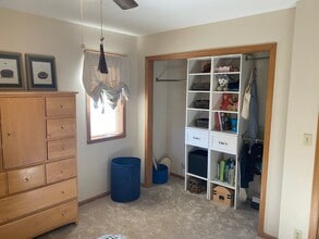 619 Wellington Dr in West Bend, WI - Building Photo - Building Photo