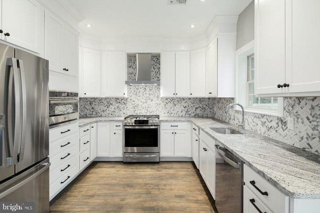 property at 2026 Montrose St