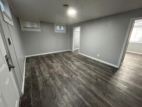 833 E 21st Ave in North Kansas City, MO - Building Photo - Building Photo