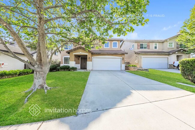 property at 6924 Lisa Dr