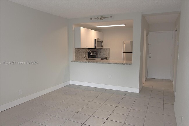 4550 NW 9th St in Miami, FL - Building Photo - Building Photo